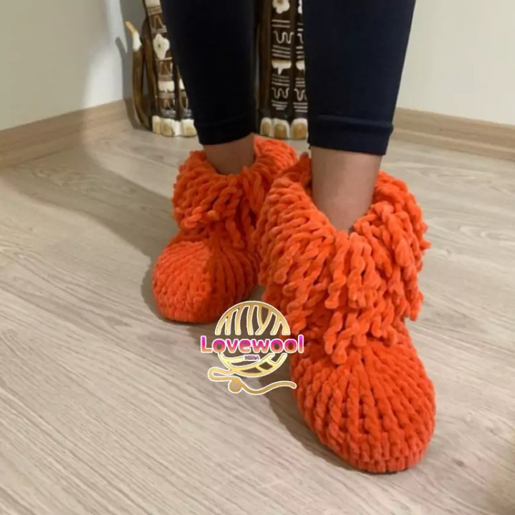پاپوش ساقدار زنانه مخمل ترک دستبافت آلیزه پافی وارداتی با کفی چرم برای این کار از بهترین متریال ترک استفاده شده