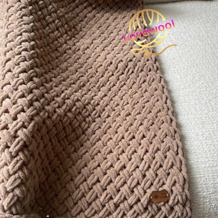 پتو نوزادی مخمل آلیز پافی ابعاد 90در90