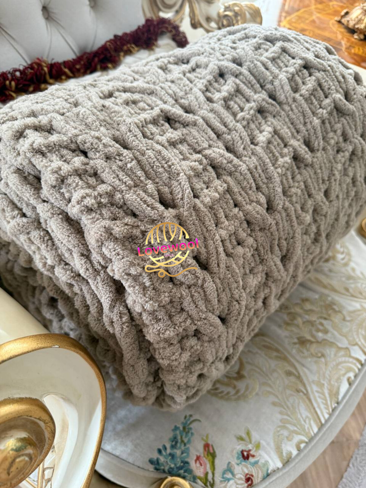 روتختی مخمل آلیزه پافی ترکیه ای دستبافت ابعاد 180 در 240