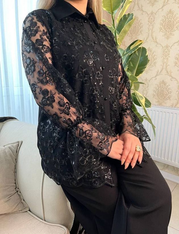 شومیز غنچه کرپ الیزه و گیپور وارداتی پولک دوزی سایز ۴۲تا ۴۸