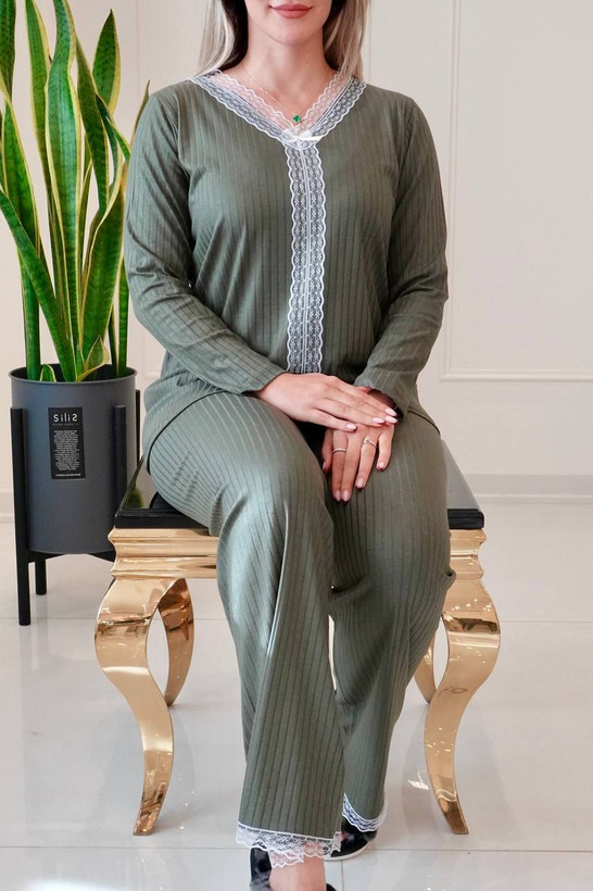 ست بلوز و شلوار گیپور دار سایز ۳۸ تا ۴۶ و ۴۸ ریز