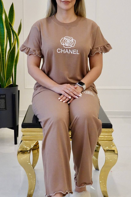 ست بلوز وشلوار آستین ژور chanel سایز ۳۸ تا ۴۴