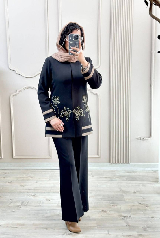 کت شلوار گلدوزی رویا سایز ۳۸ تا ۵۰ طبق توضیحات
