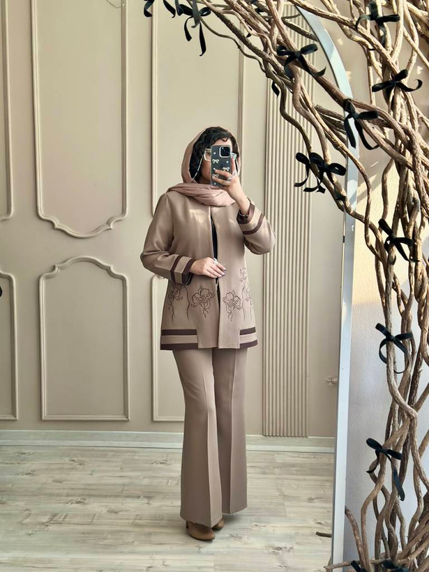 کت شلوار گلدوزی رویا سایز ۳۸ تا ۵۰ طبق توضیحات