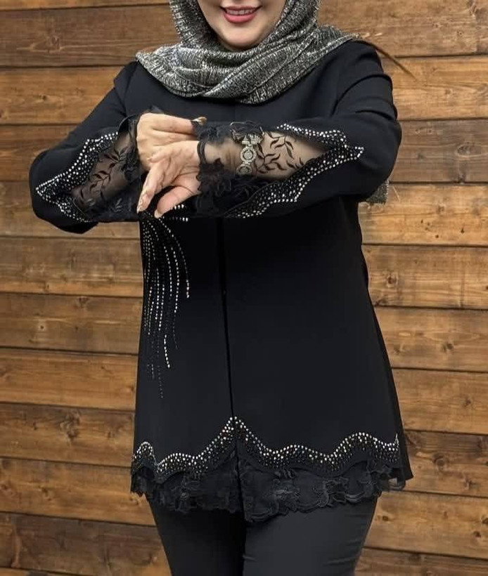 مانتو مزونی دانتل گل رز سایز ۴۲ تا ۵۲ طبق توضیحات سایز