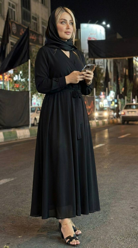 پیراهن حریر شیفون جت بلک سایز ۳۸ تا ۴۶ طبق دورسینه توضیحات
