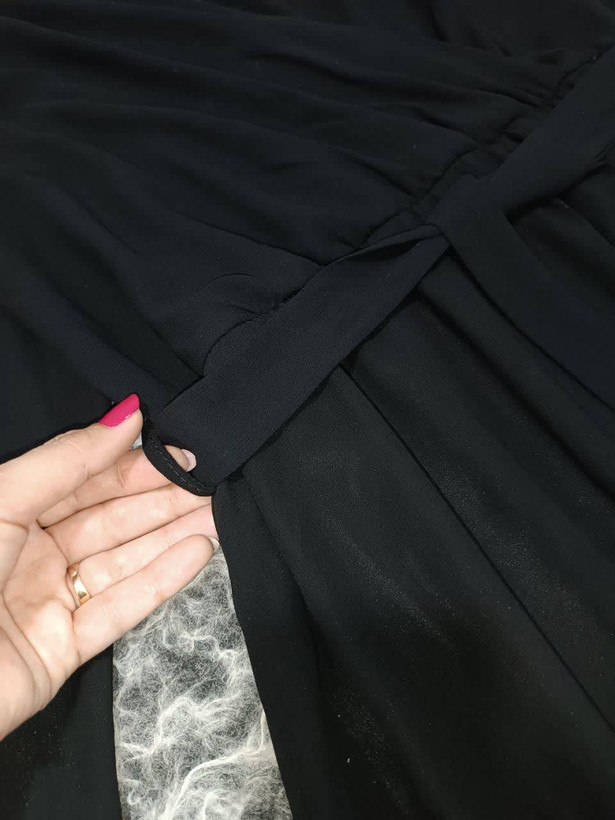 پیراهن حریر شیفون جت بلک سایز ۳۸ تا ۴۶ طبق دورسینه توضیحات
