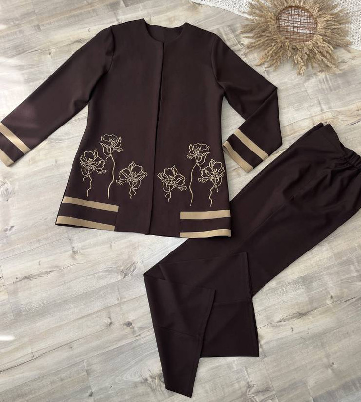 کت شلوار گلدوزی رویا سایز ۳۸ تا ۵۰ طبق توضیحات